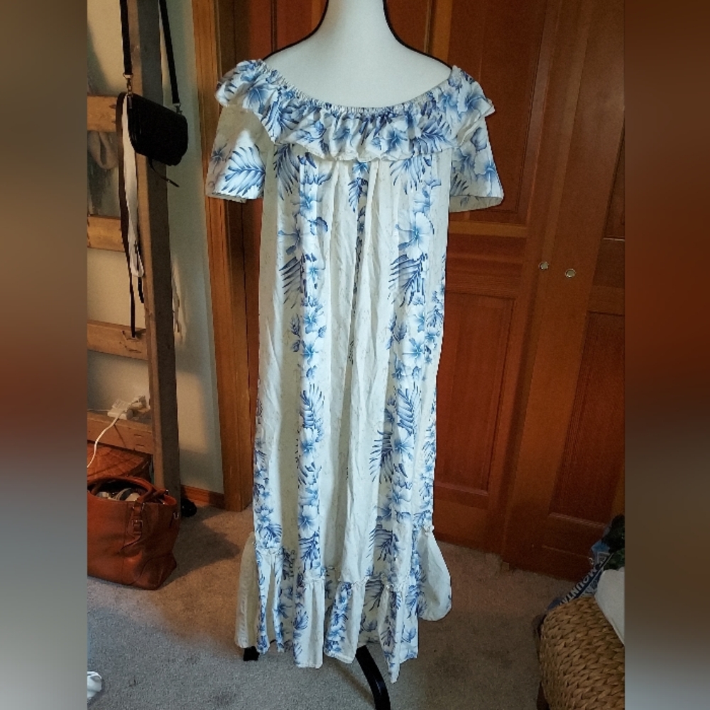 Blue And Tan Floral Off-On Shoulder Muumuu Dress Size L Made In Hawaii By Ky's